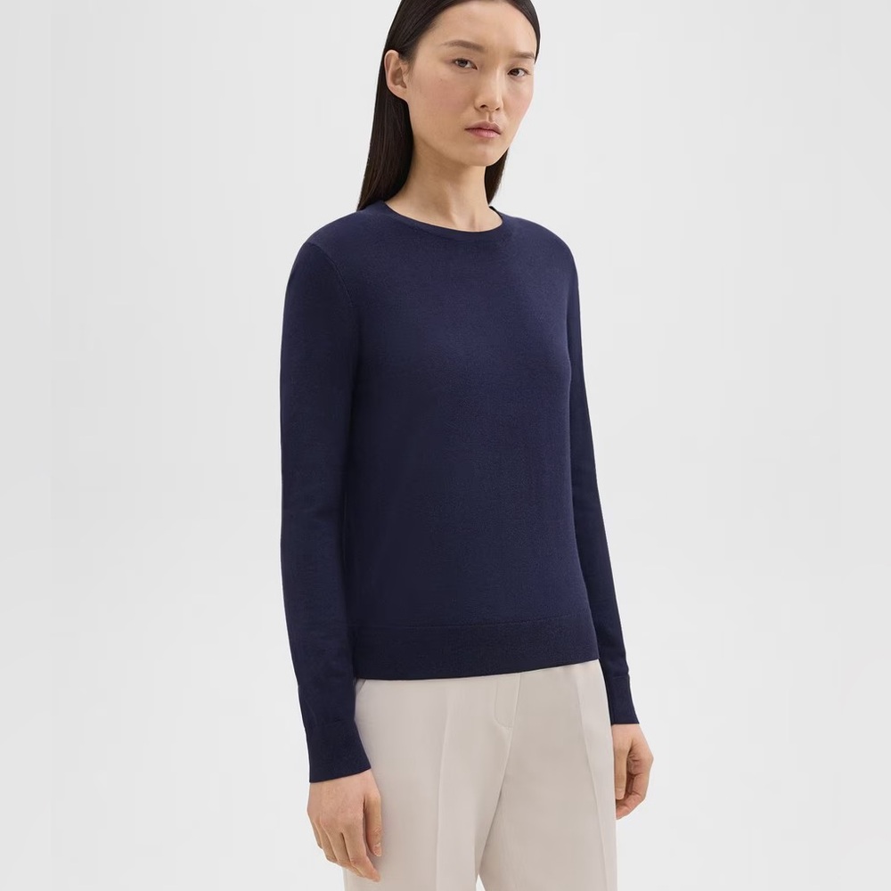 Theory Women's Navy Sweater